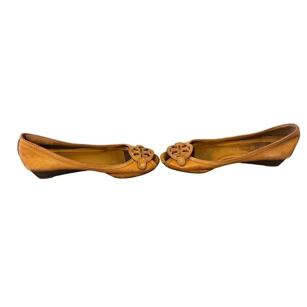 Tory Burch Amanda Open Toe Wedge pumps size 7.5 M